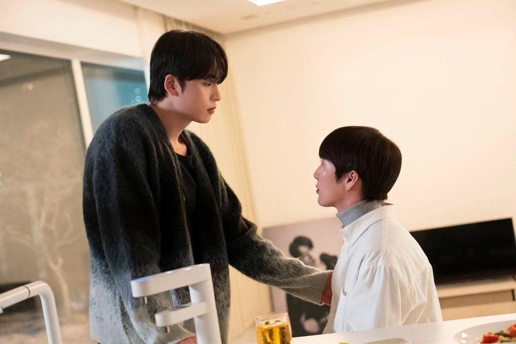 Conversei com Kevin & Kim Kang-min sobre o BL k-drama “My Bias Is&nbsp;Showing!”